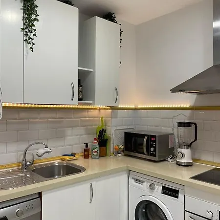 Away From Apartamento *